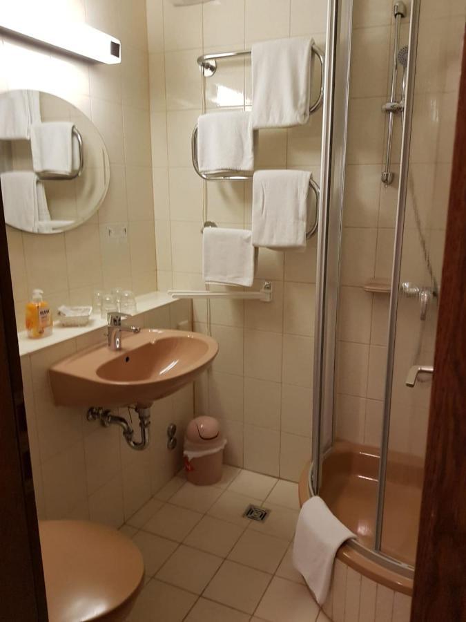 Hotel Zum Mueckenberger Hof Lauchhammer Eksteriør bilde